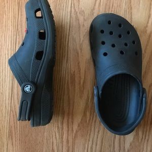 Black crocs